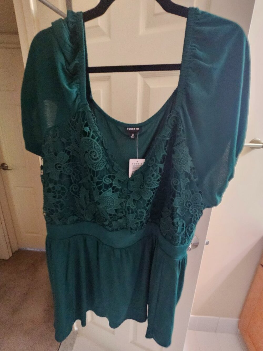 Torrid 3x Deep Green Lace Overlay Sweetheart Neckline Blouse